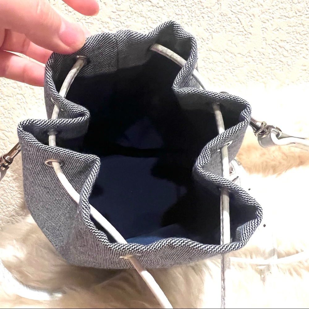 Dior Vintage Parfums Denim Bucket Crossbody Bag Blue White Handbag Rare - Picture 7 of 10